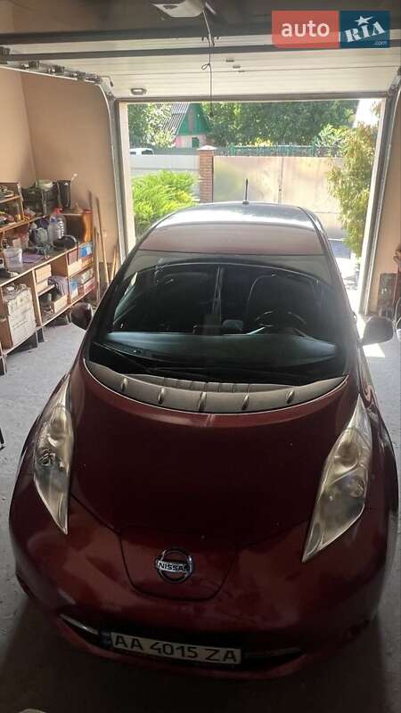 Хэтчбек Nissan Leaf 2013 в Черкассах