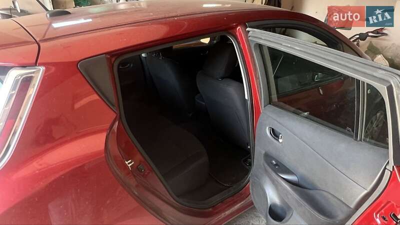 Хэтчбек Nissan Leaf 2013 в Черкассах