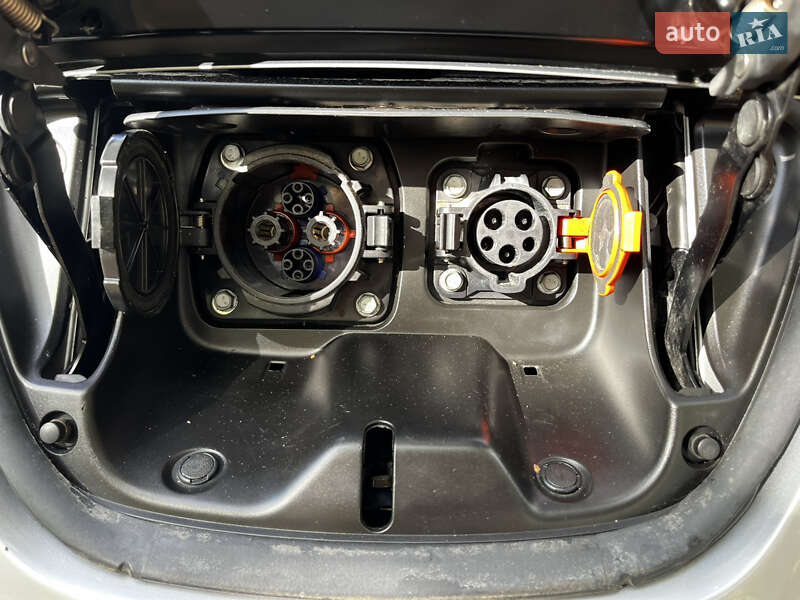 Хетчбек Nissan Leaf 2011 в Умані фото 9 Хетчбек Nissan Leaf 2011 в Умані