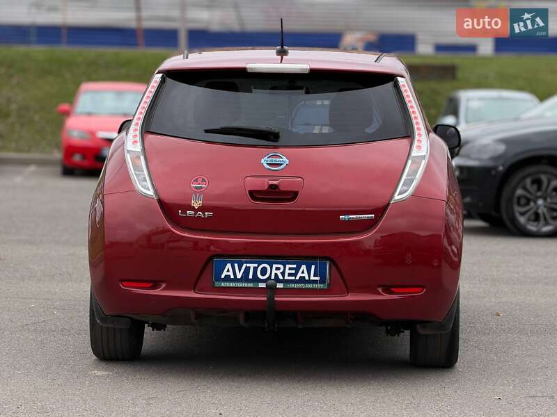 Хэтчбек Nissan Leaf 2016 в Кривом Роге