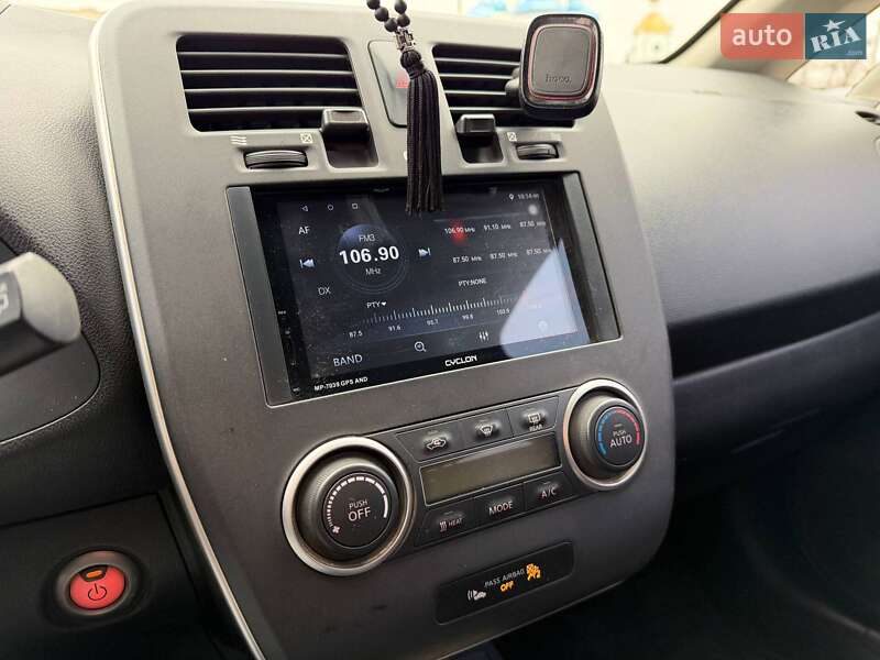 Хэтчбек Nissan Leaf 2016 в Кривом Роге