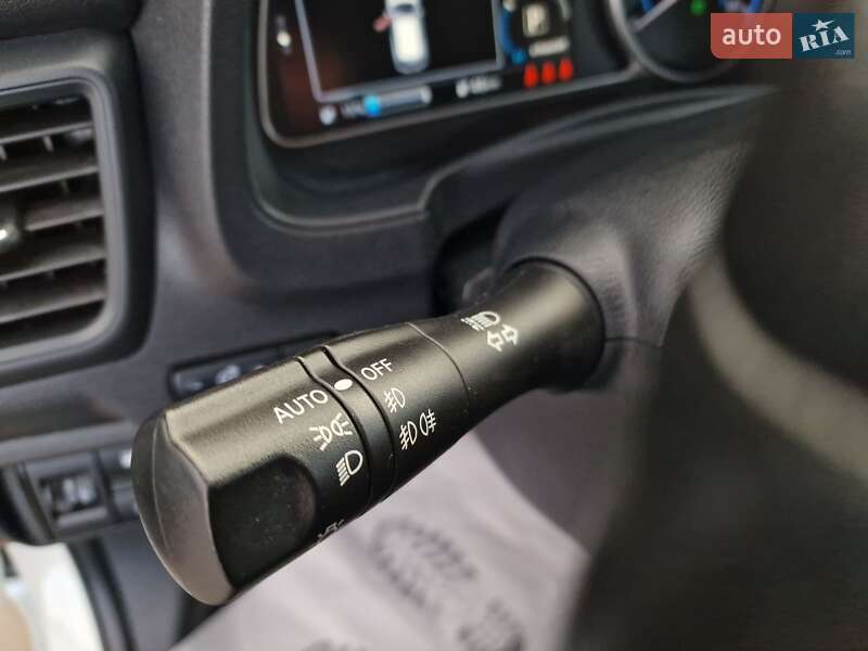 Хэтчбек Nissan Leaf 2022 в Виннице