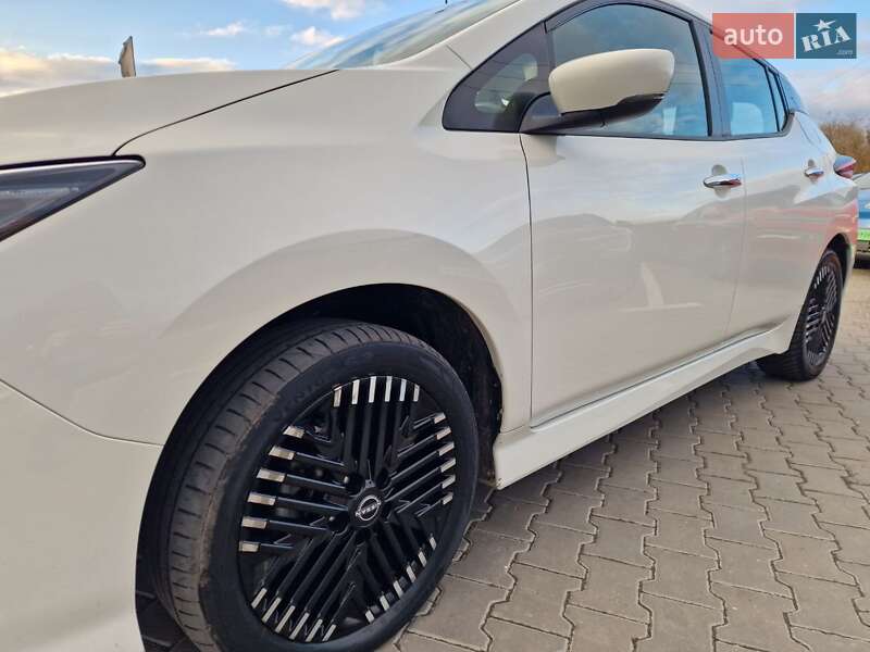 Хэтчбек Nissan Leaf 2022 в Виннице