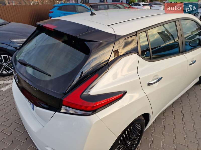 Хэтчбек Nissan Leaf 2022 в Виннице