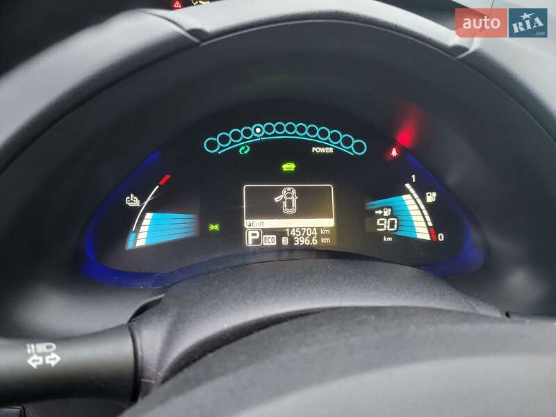 Хэтчбек Nissan Leaf 2014 в Павлограде