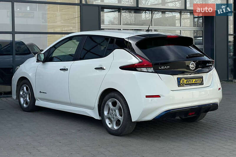 Хетчбек Nissan Leaf 2018 в Івано-Франківську