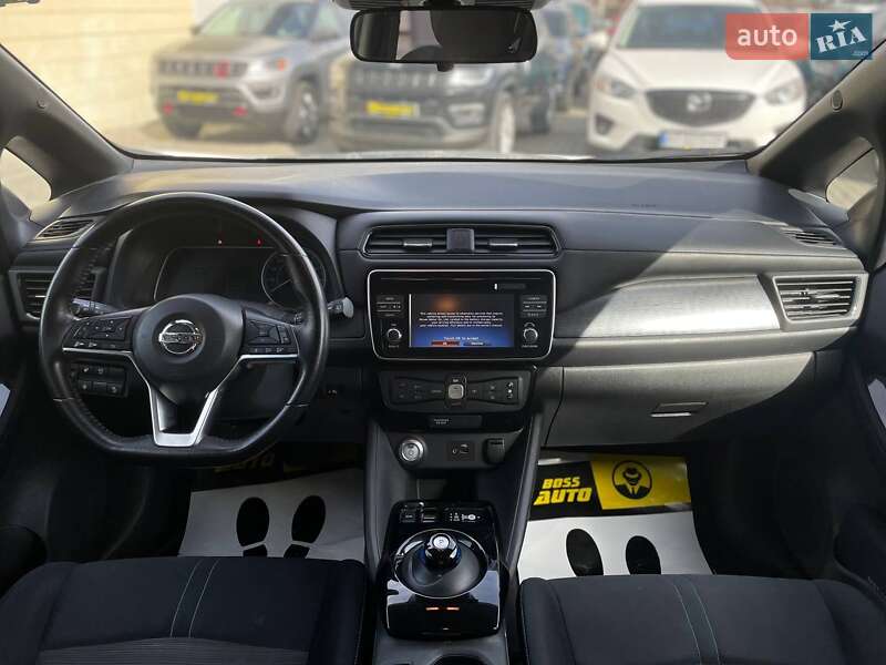 Хетчбек Nissan Leaf 2018 в Івано-Франківську