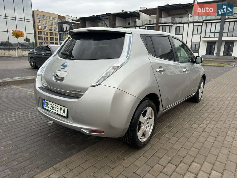 Хэтчбек Nissan Leaf 2014 в Ровно фото 11 Хэтчбек Nissan Leaf 2014 в Ровно