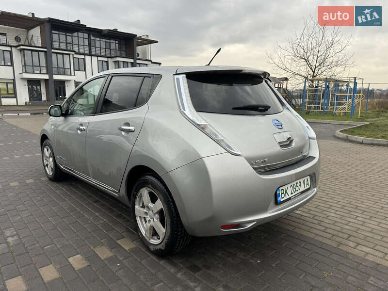 Хэтчбек Nissan Leaf 2014 в Ровно фото 13 Хэтчбек Nissan Leaf 2014 в Ровно