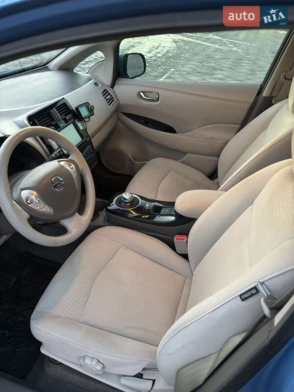 Хэтчбек Nissan Leaf 2011 в Черкассах фото 10 Хэтчбек Nissan Leaf 2011 в Черкассах