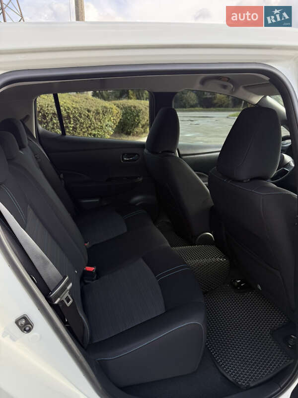 Хэтчбек Nissan Leaf 2019 в Каменском