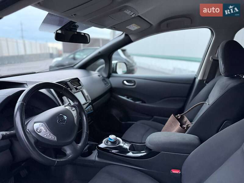 Хэтчбек Nissan Leaf 2014 в Виннице