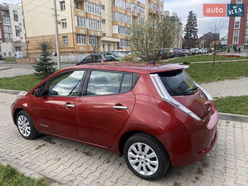 Хэтчбек Nissan Leaf 2014 в Черновцах