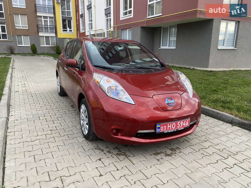 Хэтчбек Nissan Leaf 2014 в Черновцах
