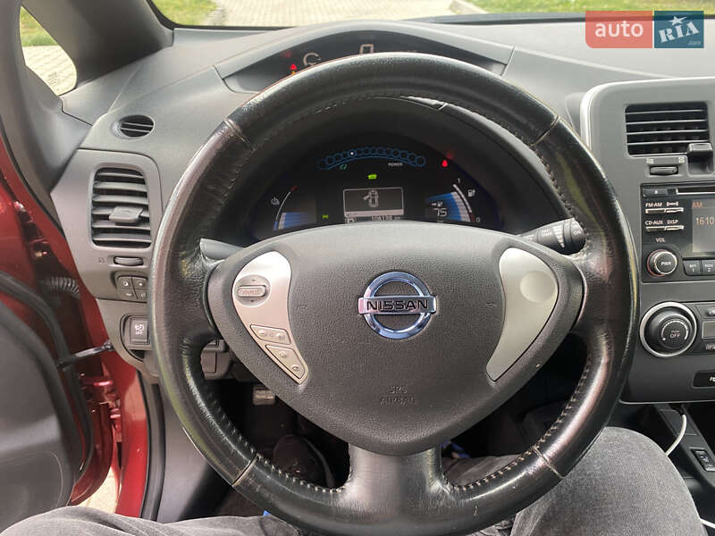 Хэтчбек Nissan Leaf 2014 в Черновцах