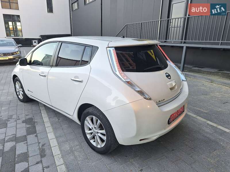 Хэтчбек Nissan Leaf 2014 в Городке фото 5 Хэтчбек Nissan Leaf 2014 в Городке