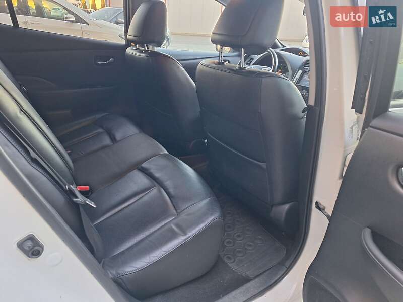Хэтчбек Nissan Leaf 2014 в Городке фото 24 Хэтчбек Nissan Leaf 2014 в Городке