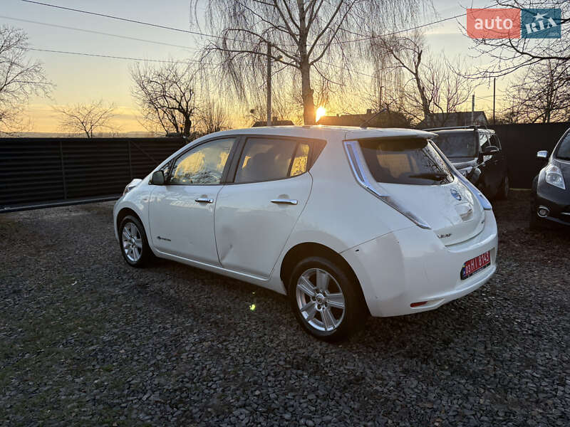 Хэтчбек Nissan Leaf 2012 в Луцке