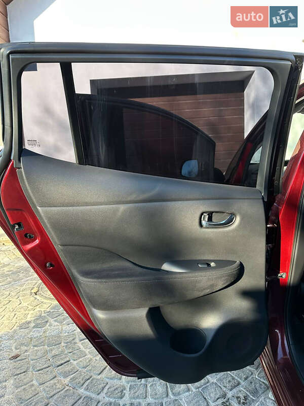 Хетчбек Nissan Leaf 2017 в Хмельницькому фото 41 Хетчбек Nissan Leaf 2017 в Хмельницькому