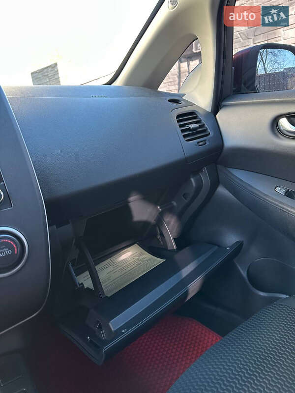 Хетчбек Nissan Leaf 2017 в Хмельницькому фото 53 Хетчбек Nissan Leaf 2017 в Хмельницькому