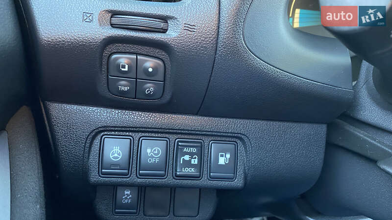 Хэтчбек Nissan Leaf 2014 в Луцке фото 48 Хэтчбек Nissan Leaf 2014 в Луцке
