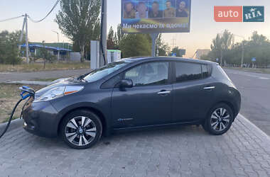 Хетчбек Nissan Leaf 2013 в Миколаєві