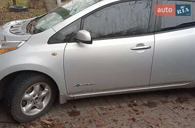 Хэтчбек Nissan Leaf 2014 в Миргороде