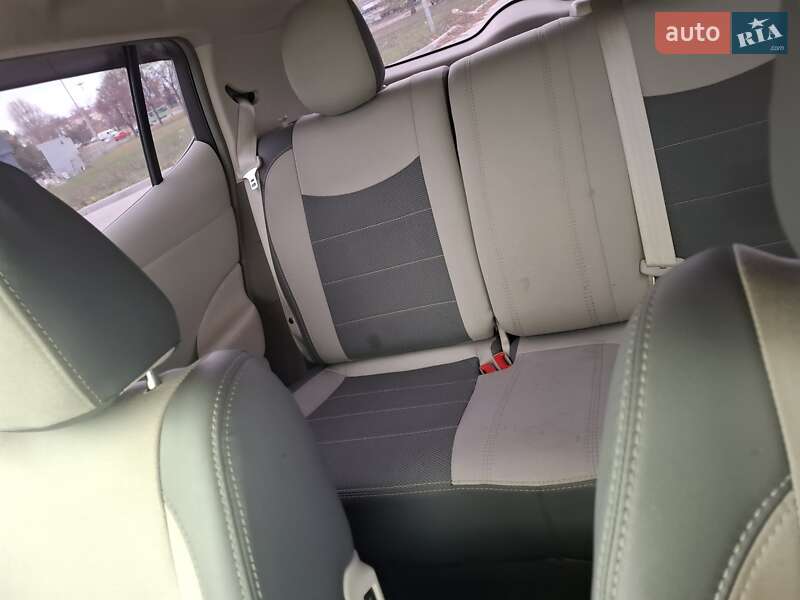 Хэтчбек Nissan Leaf 2012 в Черкассах