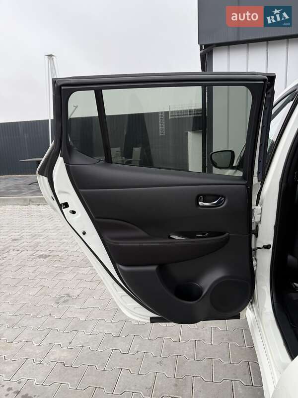 Хэтчбек Nissan Leaf 2018 в Владимире