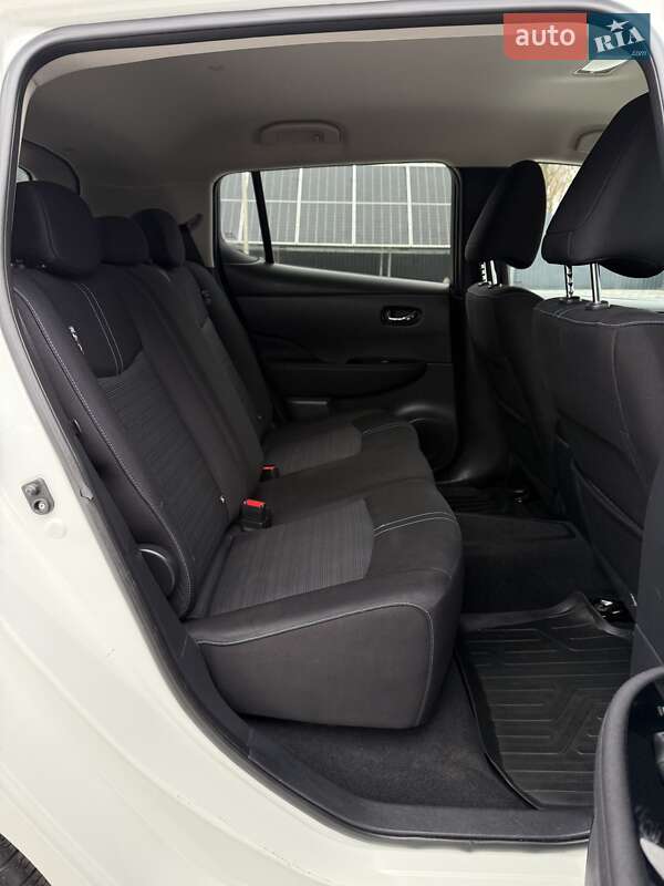 Хэтчбек Nissan Leaf 2018 в Владимире