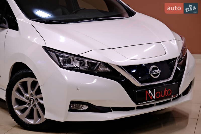 Хэтчбек Nissan Leaf 2017 в Одессе