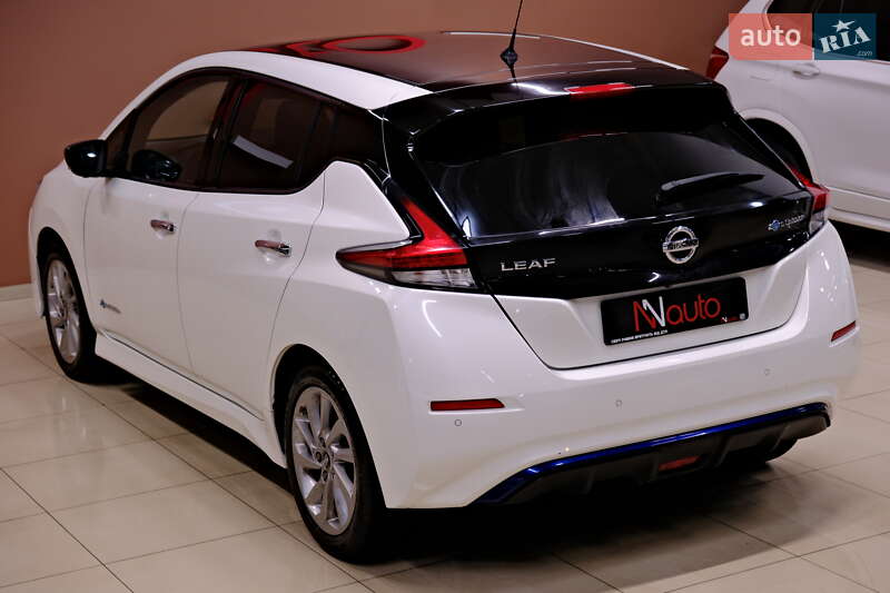 Хэтчбек Nissan Leaf 2017 в Одессе