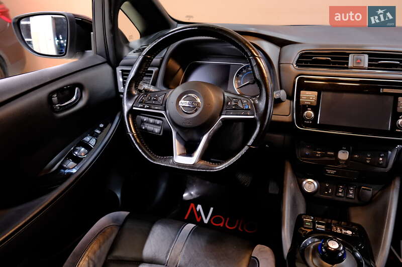 Хэтчбек Nissan Leaf 2017 в Одессе