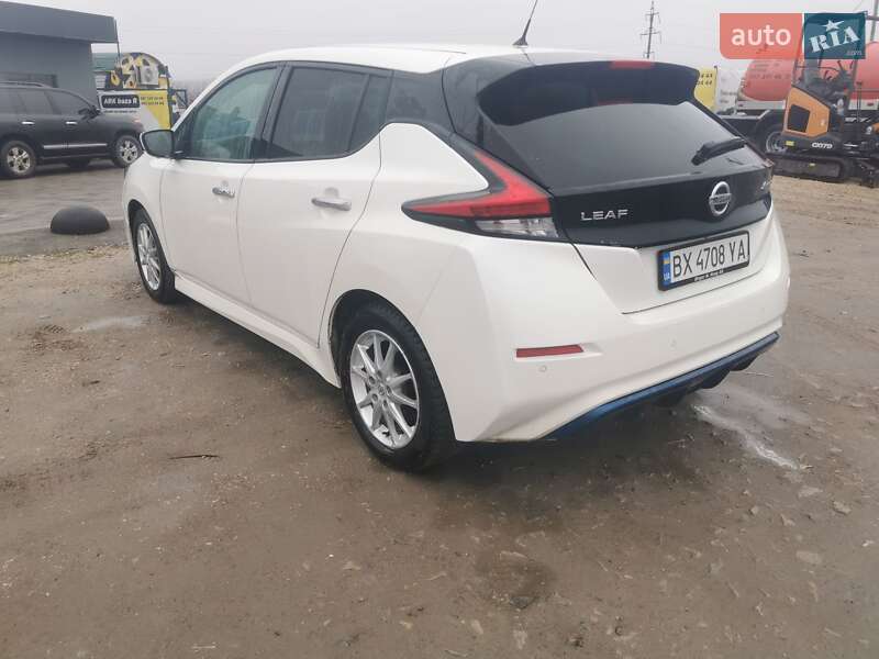 Хэтчбек Nissan Leaf 2017 в Каменец-Подольском