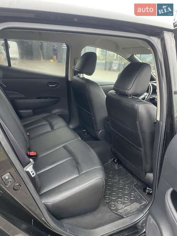 Хэтчбек Nissan Leaf 2013 в Киеве