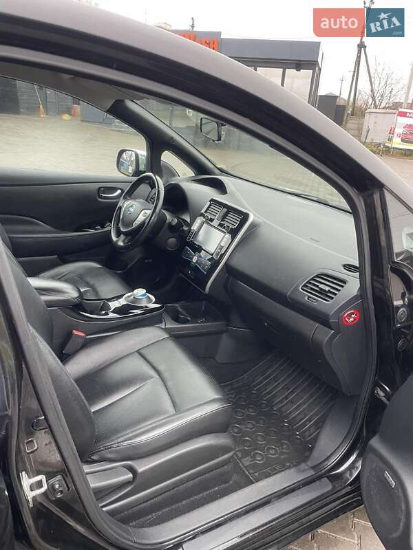 Хэтчбек Nissan Leaf 2013 в Киеве