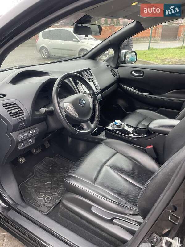 Хэтчбек Nissan Leaf 2013 в Киеве