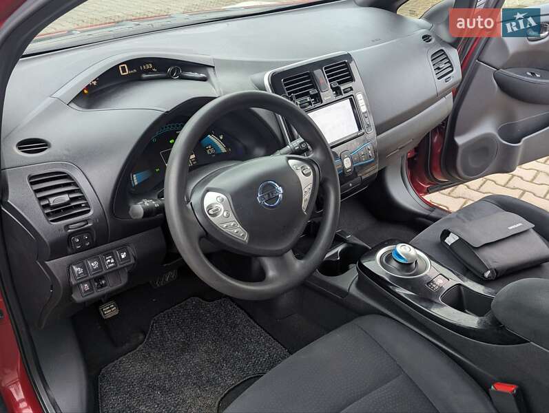 Хэтчбек Nissan Leaf 2014 в Дрогобыче