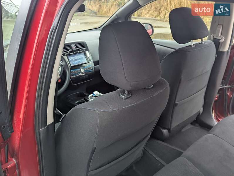 Хэтчбек Nissan Leaf 2014 в Дрогобыче