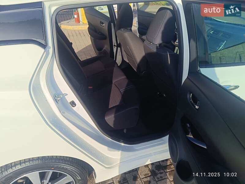 Хэтчбек Nissan Leaf 2019 в Городке фото 14 Хэтчбек Nissan Leaf 2019 в Городке