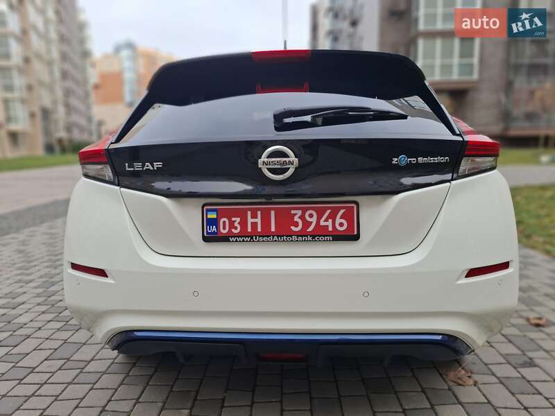 Хэтчбек Nissan Leaf 2020 в Черновцах