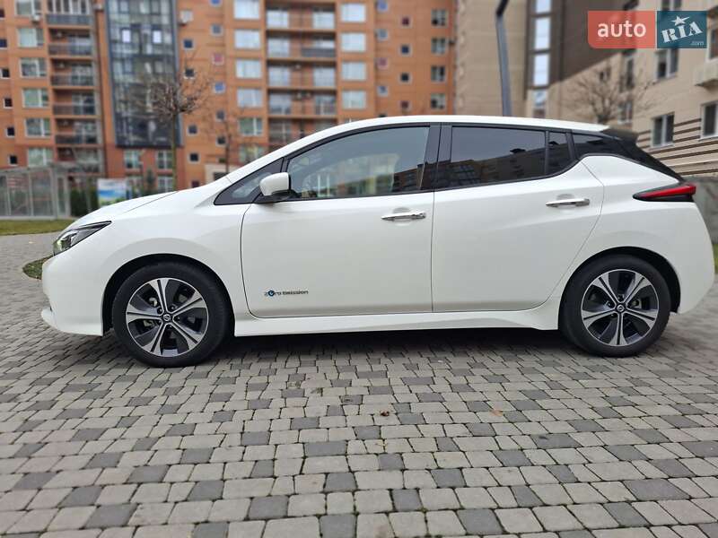 Хэтчбек Nissan Leaf 2020 в Черновцах