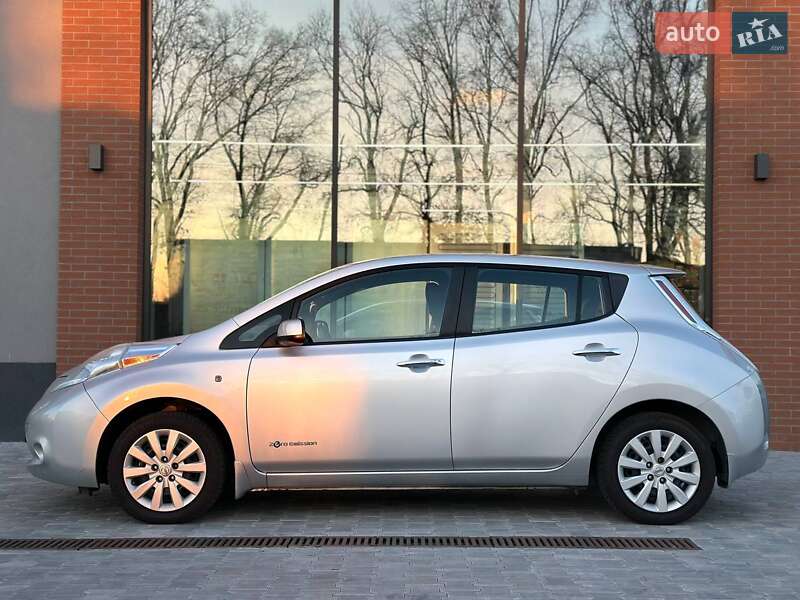 Хэтчбек Nissan Leaf 2013 в Киеве фото 5 Хэтчбек Nissan Leaf 2013 в Киеве