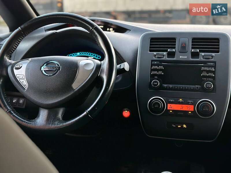 Хэтчбек Nissan Leaf 2013 в Киеве фото 16 Хэтчбек Nissan Leaf 2013 в Киеве