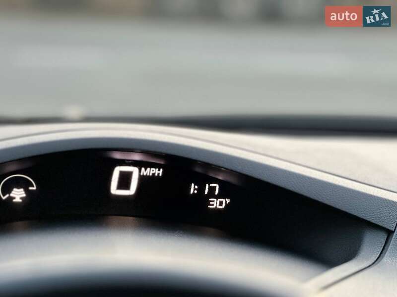 Хэтчбек Nissan Leaf 2013 в Киеве фото 19 Хэтчбек Nissan Leaf 2013 в Киеве