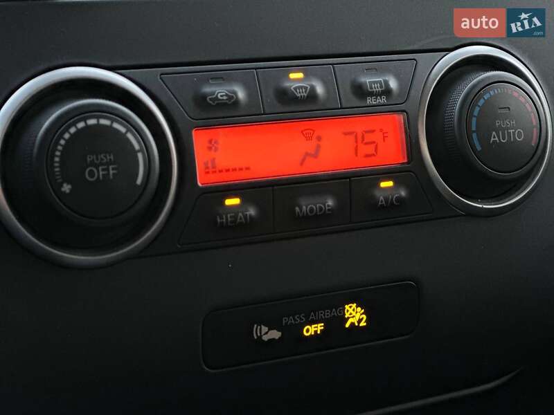 Хэтчбек Nissan Leaf 2013 в Киеве фото 24 Хэтчбек Nissan Leaf 2013 в Киеве