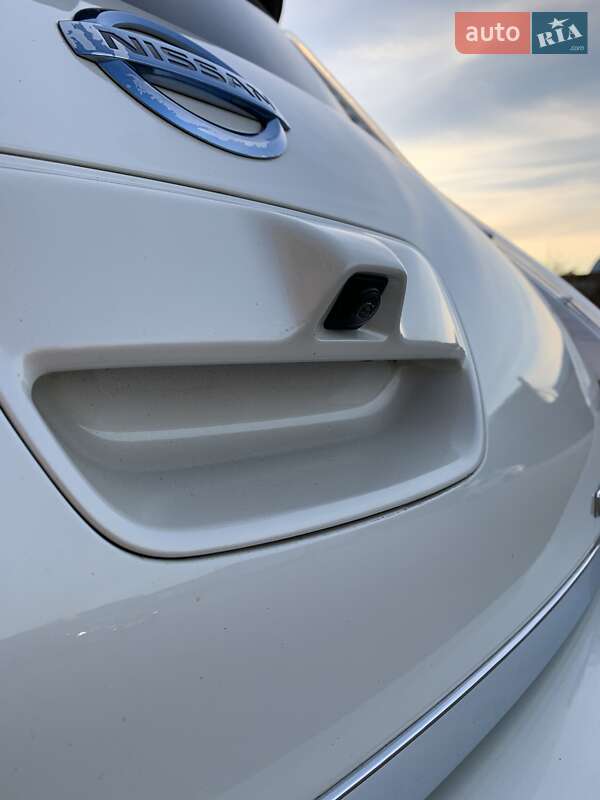 Хэтчбек Nissan Leaf 2014 в Виннице