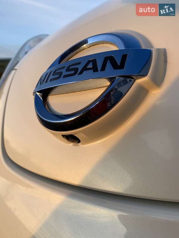 Хэтчбек Nissan Leaf 2014 в Виннице