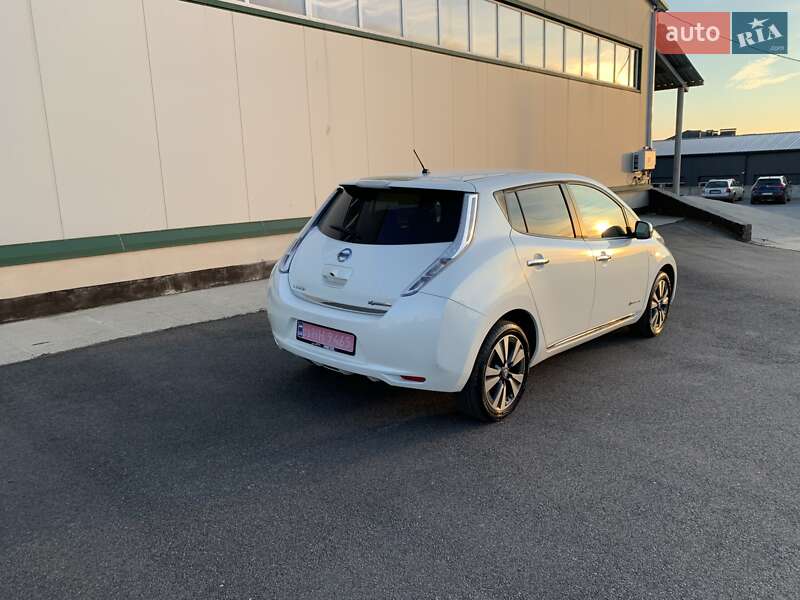 Хэтчбек Nissan Leaf 2014 в Виннице