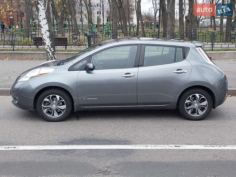 Хэтчбек Nissan Leaf 2015 в Харькове